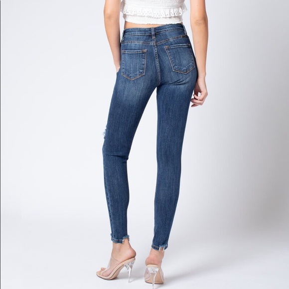 RESTOCK ✨DARK WAS DISTRESSED ANKLE SKINNY- JEANS - Picture 7 of 8